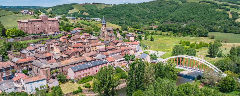 Village de Saint-Izaire en Aveyron