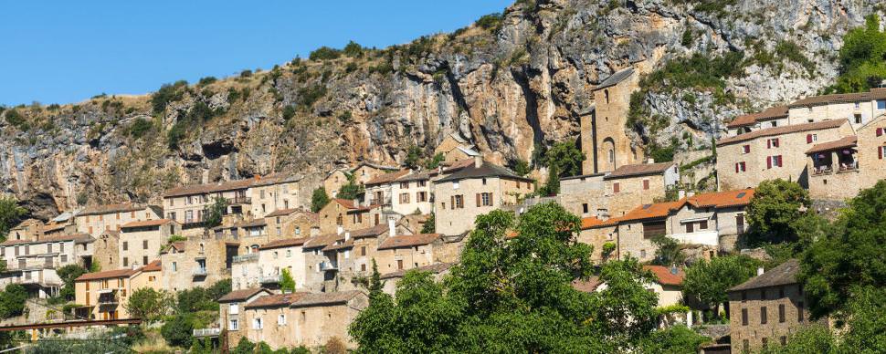 Village de Peyre, Aveyron © C. Colombo - 123RF