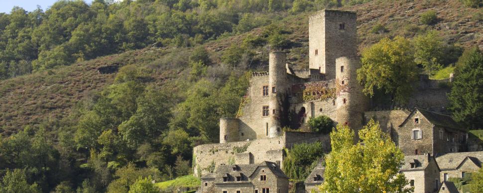 Plus Beau Village de France Belcastel et son château