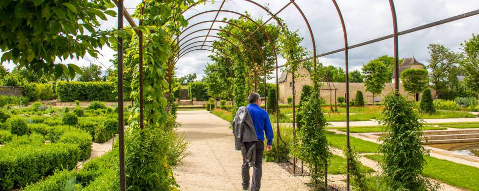 Jardin du château de Bournazel Aveyron ©M. Girardon Tourisme Aveyron