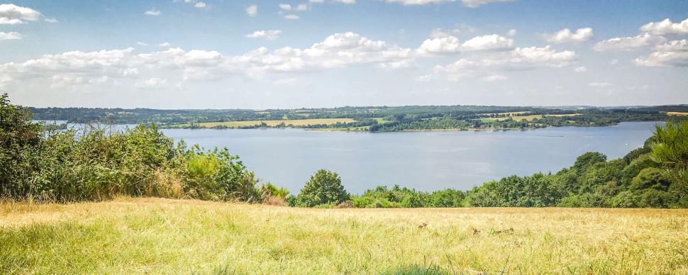 Point de vue de Notre-Dame-des-Lacs, Pareloup © M. Hennessy - Aveyron Attractivité Tourisme