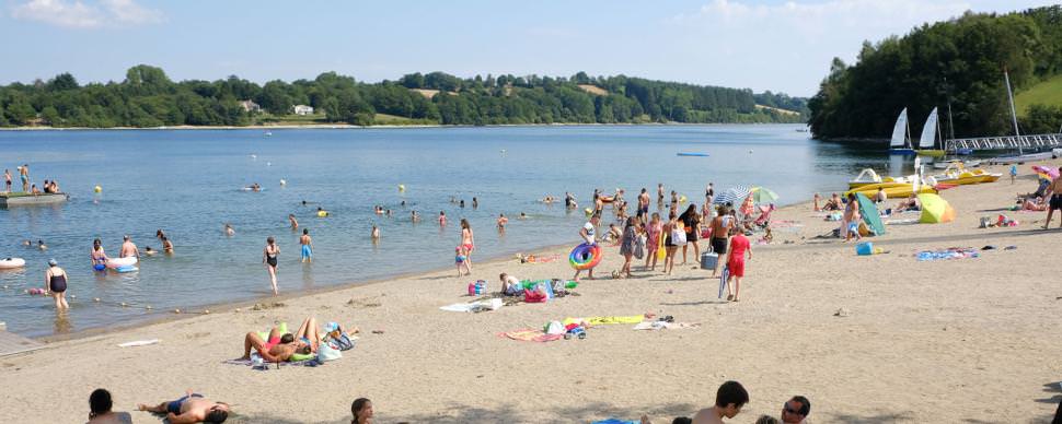 Plage d'Arvieu, lac de Pareloup
