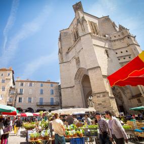 Le marché de Villefranche-de-Rouergue ©D. Trébosc
