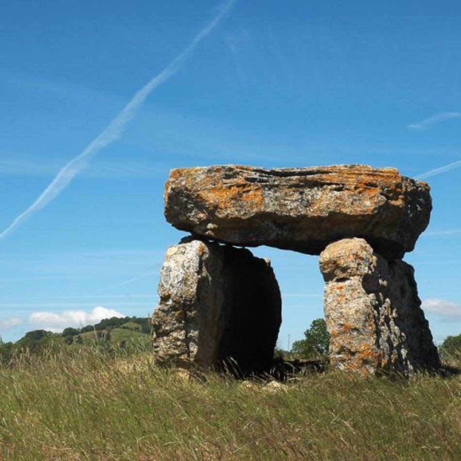 Dolmen en Aveyron © La Maison des Dolmens