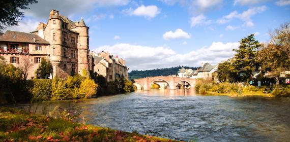 Espalion à l'automne ©M. Hennessy - Aveyron Attractivité Tourisme
