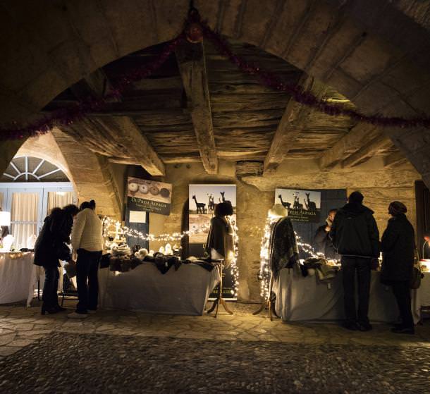 Marché de Noël à Sauveterre-de-Rouergue ©C.Spiesser - Sauveterre Initiative