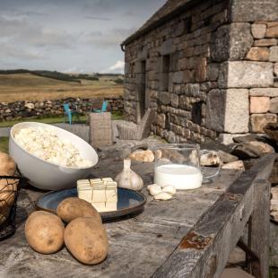 Les ingrédients du mythique aligot © B. Colomb – Lozère Sauvage pour PACT Aubrac