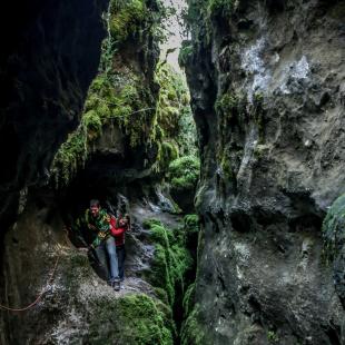 Enfants dans les Canalettes du Larzac