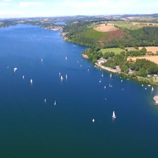 Lac de Pareloup en Aveyron ©G. Guillot - Clip Clap Prod