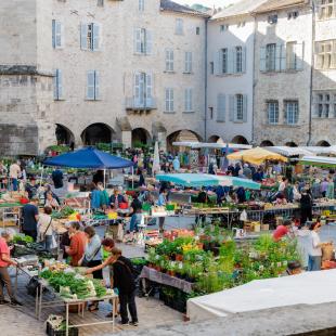Marché Villefranche-de-Rouergue ©Bastides et Gorges de l'Aveyron