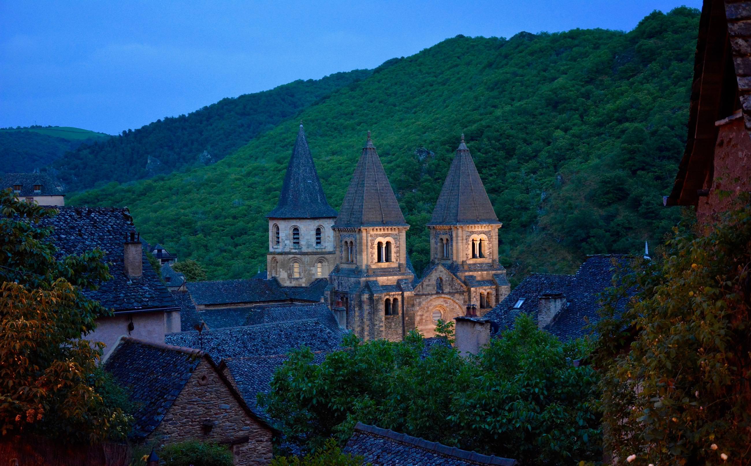 Conques de nuit ©A.Causse -OT Conques Marcillac