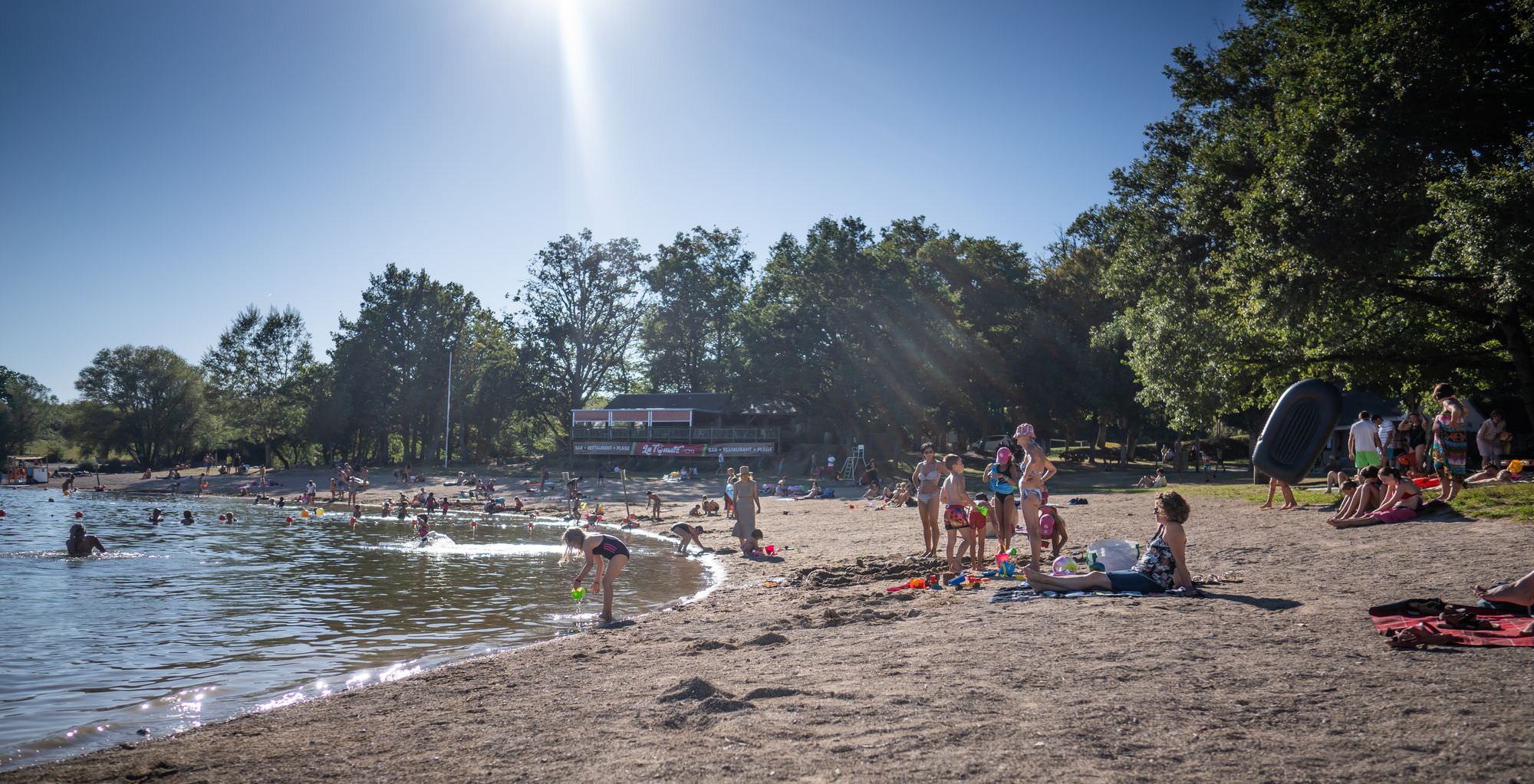 Lac de Pont de Salars-Plage des Rousselleries ©Greg Alric